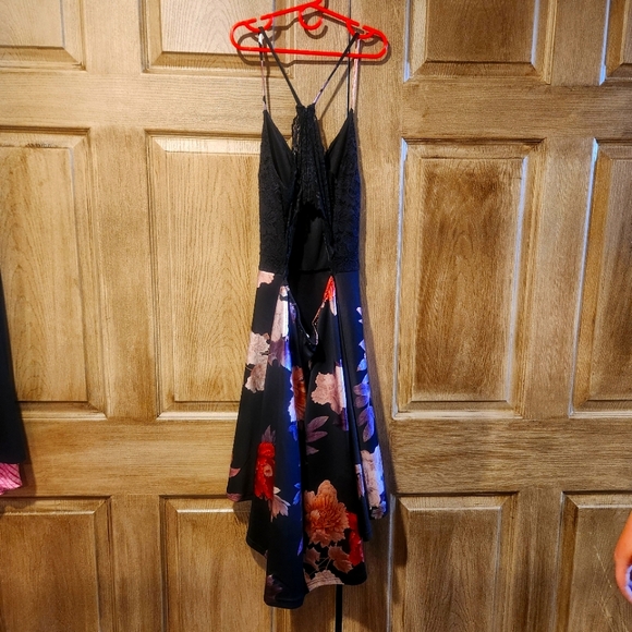 Black Flower Dress - Picture 2 of 3